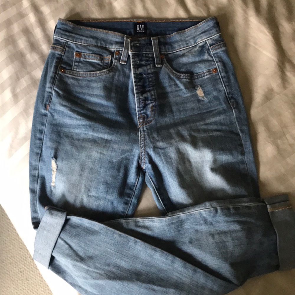2/$20 Gap denim True Skinny
